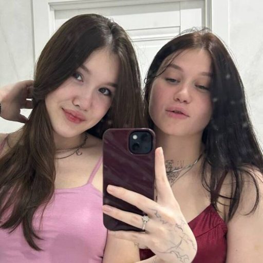 CorettaAndMelody recorded live image