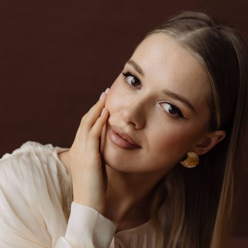 CourtneyPothier live video image
