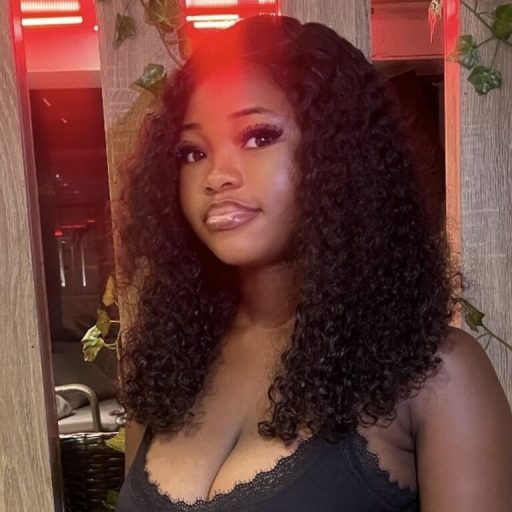 CreamieNelly show fingering image