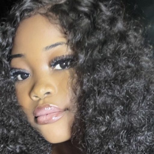 CreamieNelly show fingering image