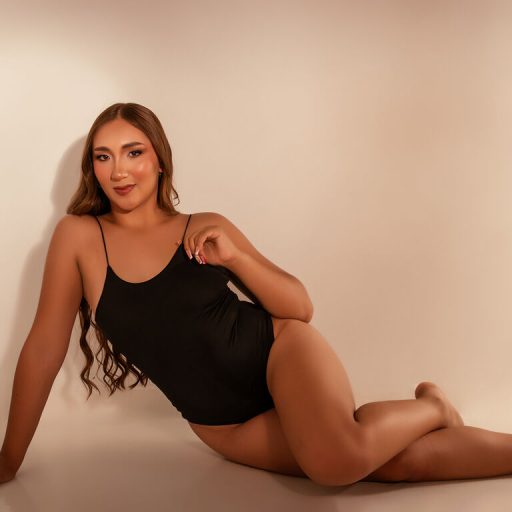 DafneBenett amateur lush image