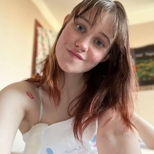 DaisyMilsy free dildo image