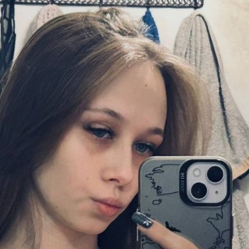 DakotaGrase dildo real image