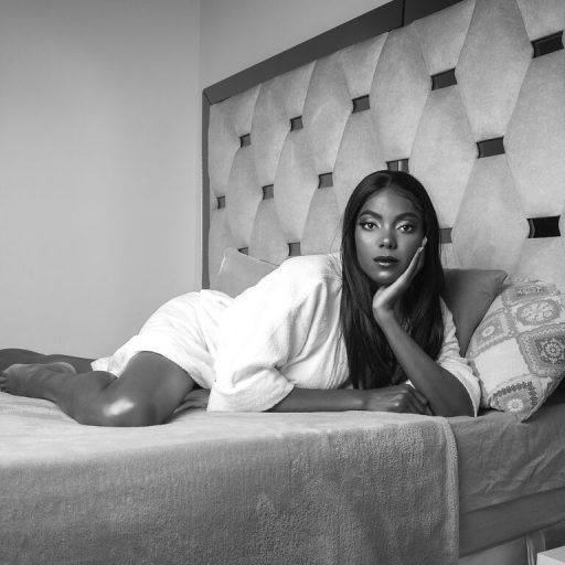 DanWoods strip amateur image