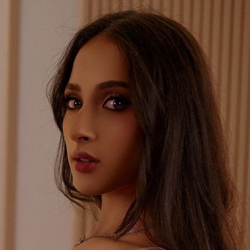 DaphneBecket shows recorded image