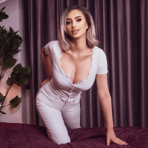 DayanaJacobs show fingering image