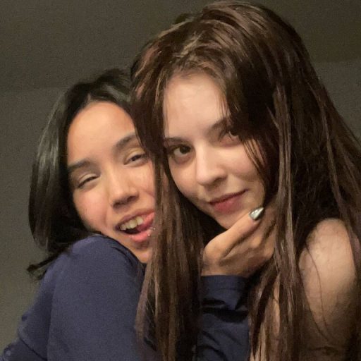 DebAndCaitlin shows recorded image