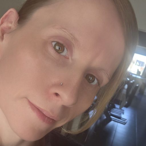 Debsie live video image