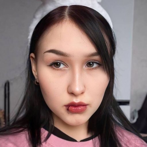 DeeKlingensmith show fingering image