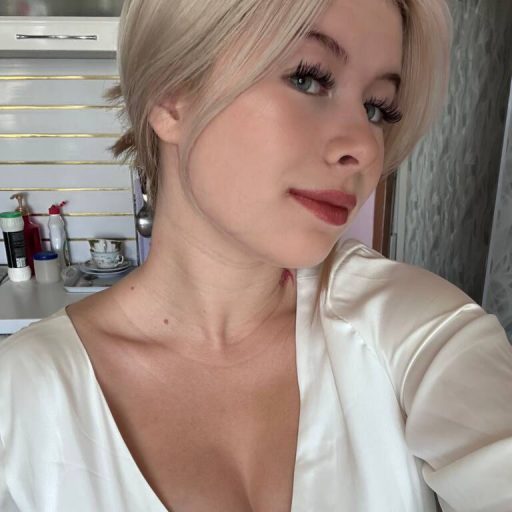 DelindaSerano hd nude image