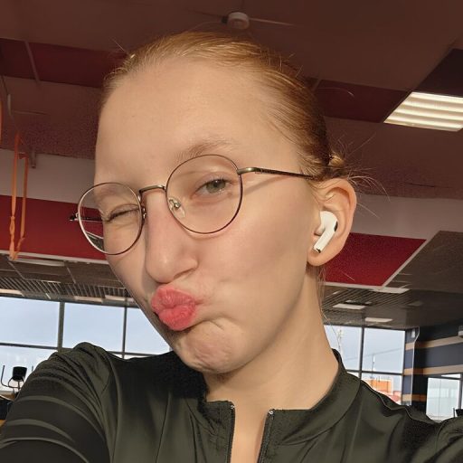 DevonaHarkey free dildo image