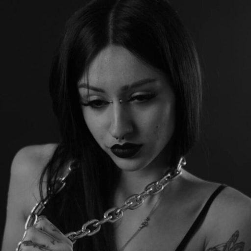 DianaBakers online shows image