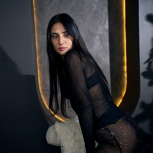 DivaWish cam naked image