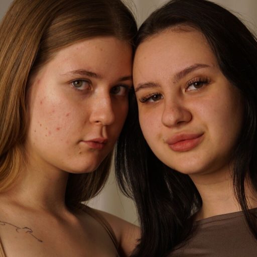 EadlinAndGuineve sex livesex image