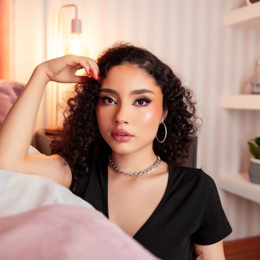 ElaraNoir show fingering image