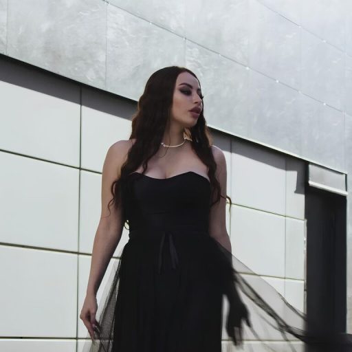 ElenoreMaiden recorded live image