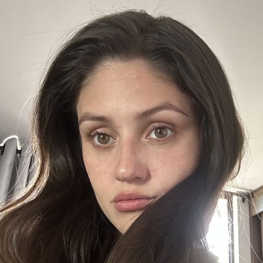 ElizabethMorgan online shows image