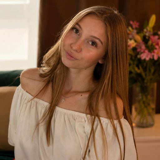 EllaAyalon show fingering image