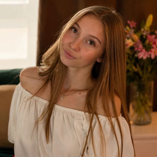 EllaAyalon show fingering image