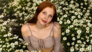 EllieEsmont cam naked image