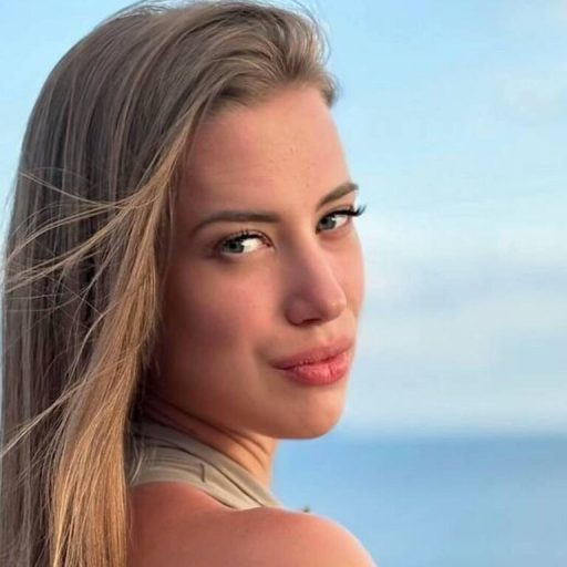 EllySuns cam naked image
