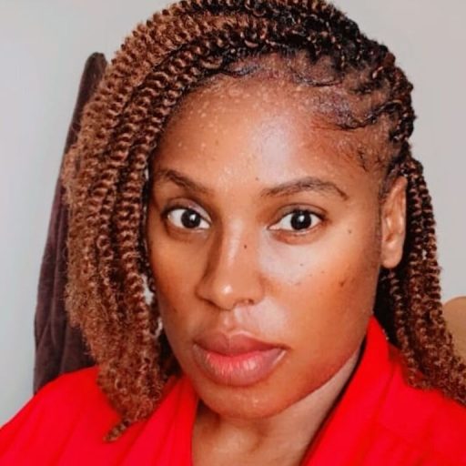 ElviraMontery show fingering image