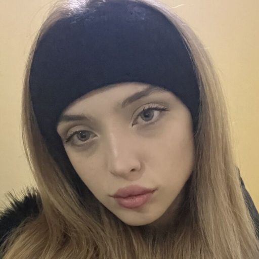 EmiliSkay xxx masturbation image
