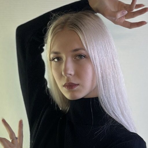 EmiliaHobgood livesex pussy image