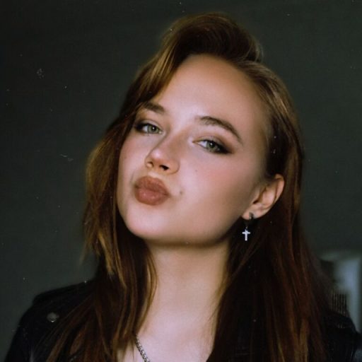 EmilieMollo livejasmin fuck image