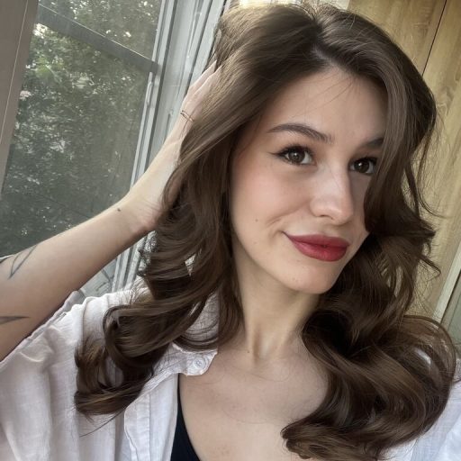 EmillySparks cam naked image
