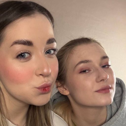 EmilyAprill amateur lush image