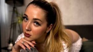 EmilyHawke show fingering image