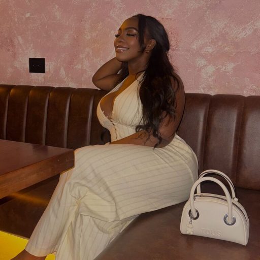 EmilyKorz cam naked image