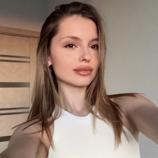 EmilySkout strip amateur image