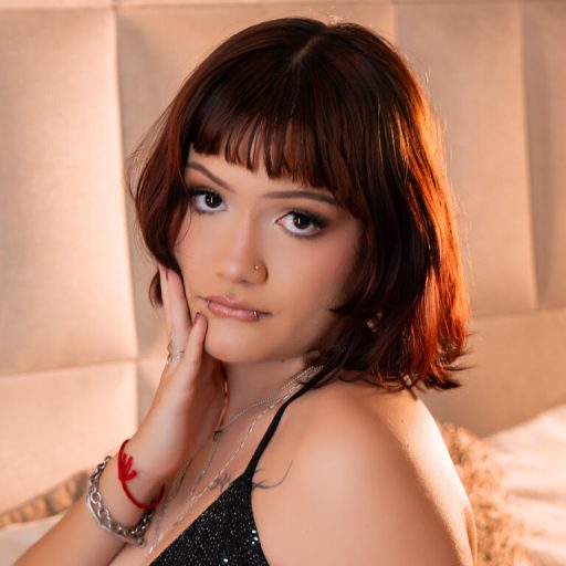 EmmaJade fingering ass image