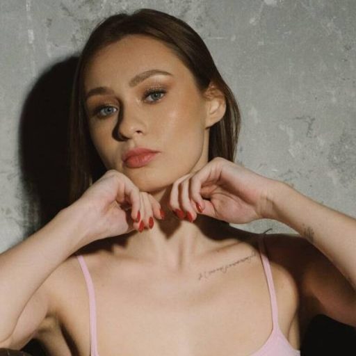 EmmaSharring fingering ass image