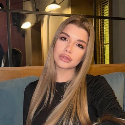 EmmyRamsdell xxx masturbation image