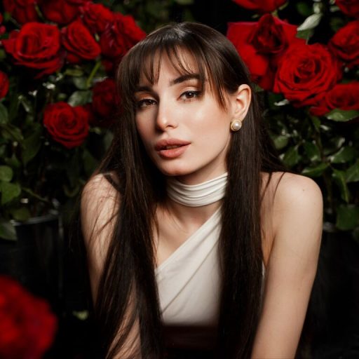 Enide strip amateur image