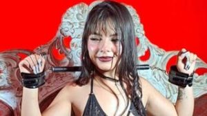 EnyWatson pussy show image
