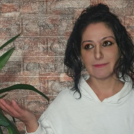 ErikaElvie live video image