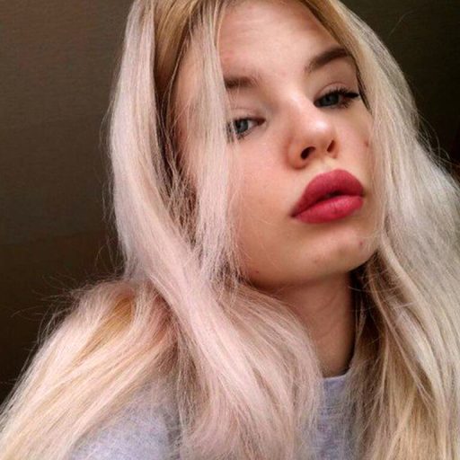 EsterSteele shows recorded image