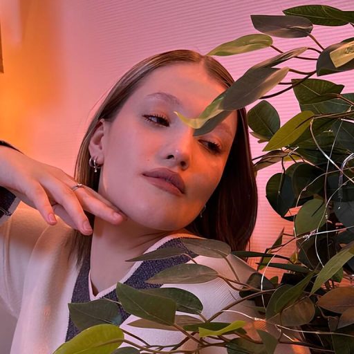 EugenieDolores free dildo image