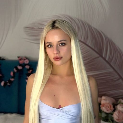 EvaCross cam naked image