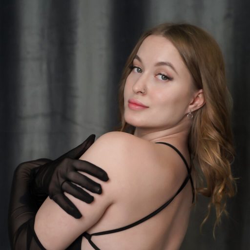 EvaRiverson amateur lush image