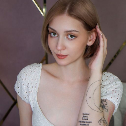 EvaVienn online shows image