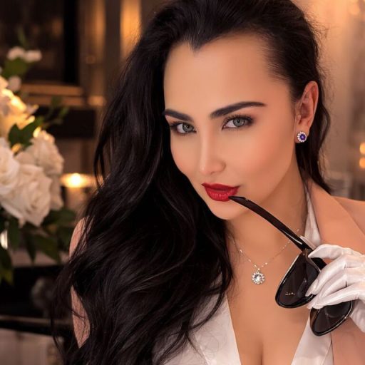 EvangelineWalker strip amateur image