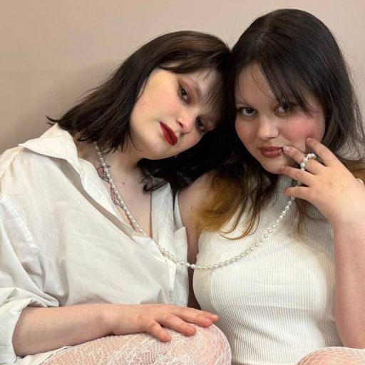 FayAndCeola strip amateur image