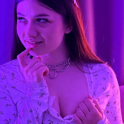 FloraBlooms live video image