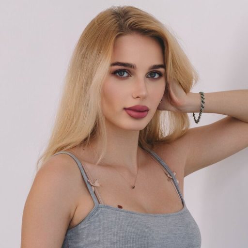 FloraWillson nude sex image