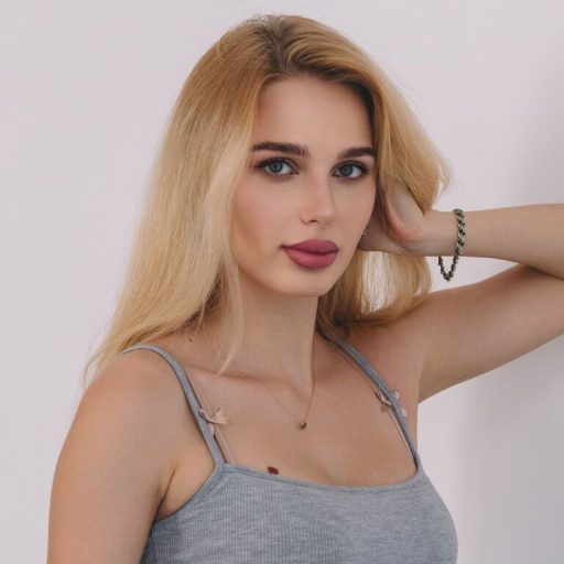 FloraWillson nude sex image